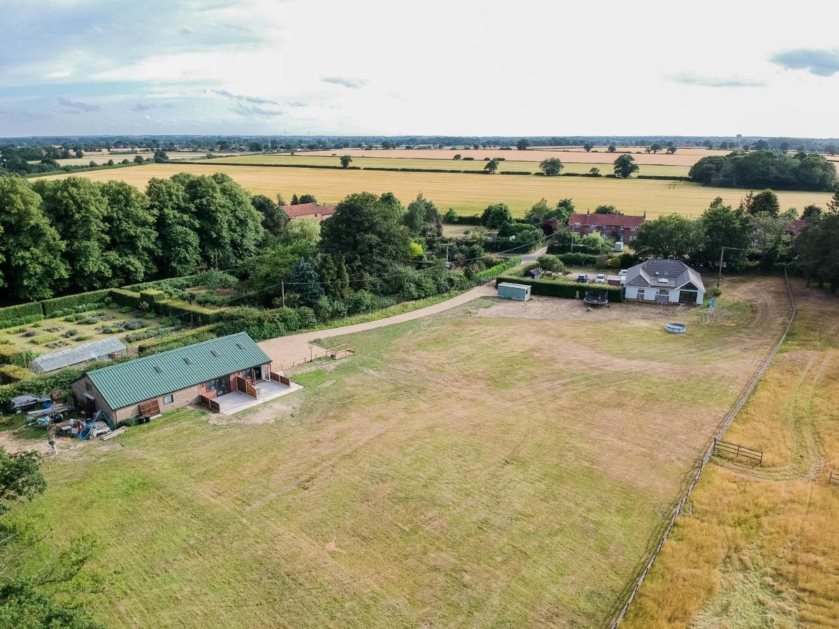 Muntjac View, Beechcroft Barns, Cawston, Norfolk Norwich